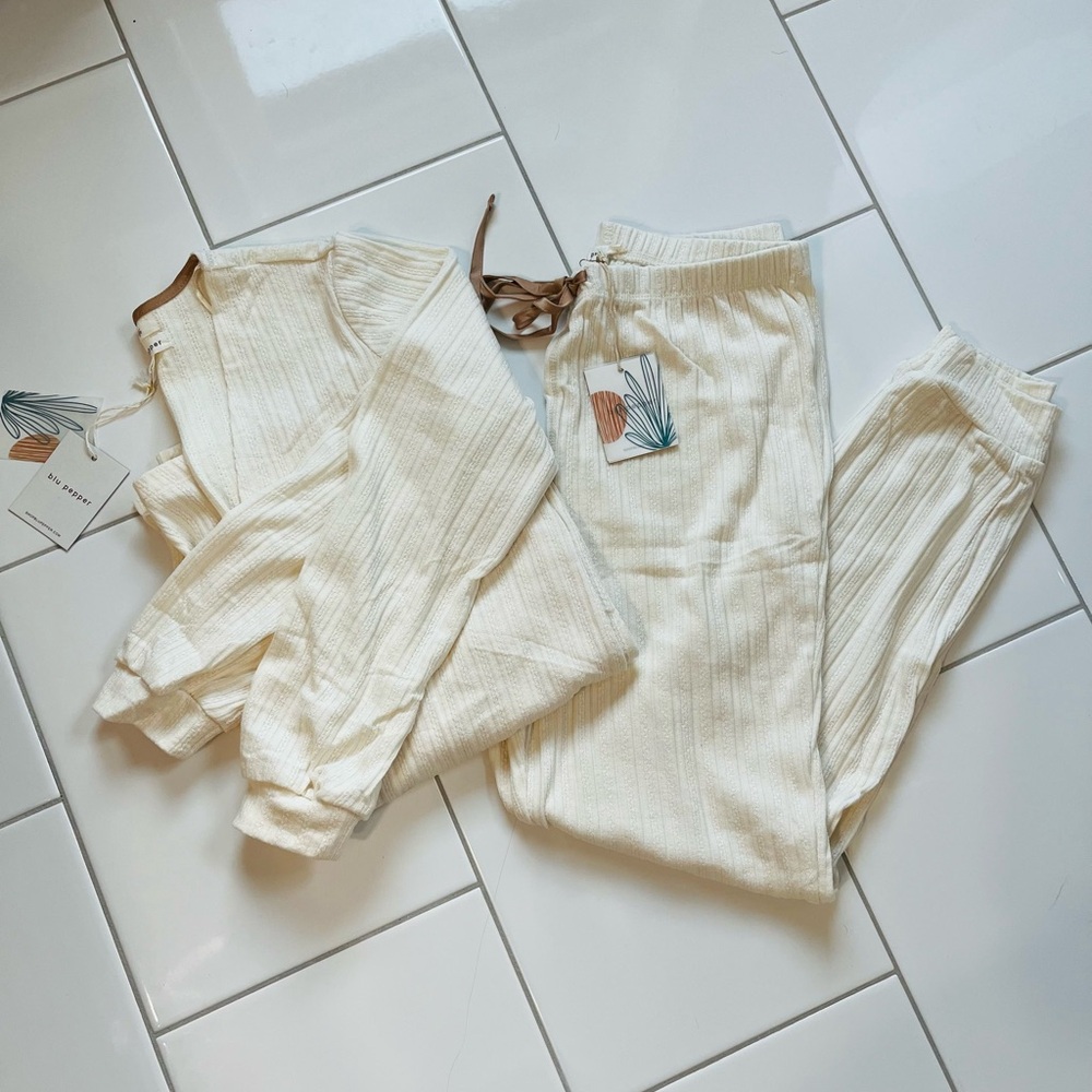 Blu Pepper Cream Knit 2pc Lounge Set - Picture 5 of 15